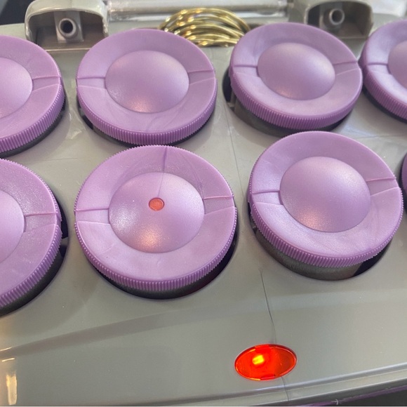 CONAIR ION Shine CHV14IX With 12 Velvet Flocked Hot Curlers & 10 Clips - Picture 4 of 8